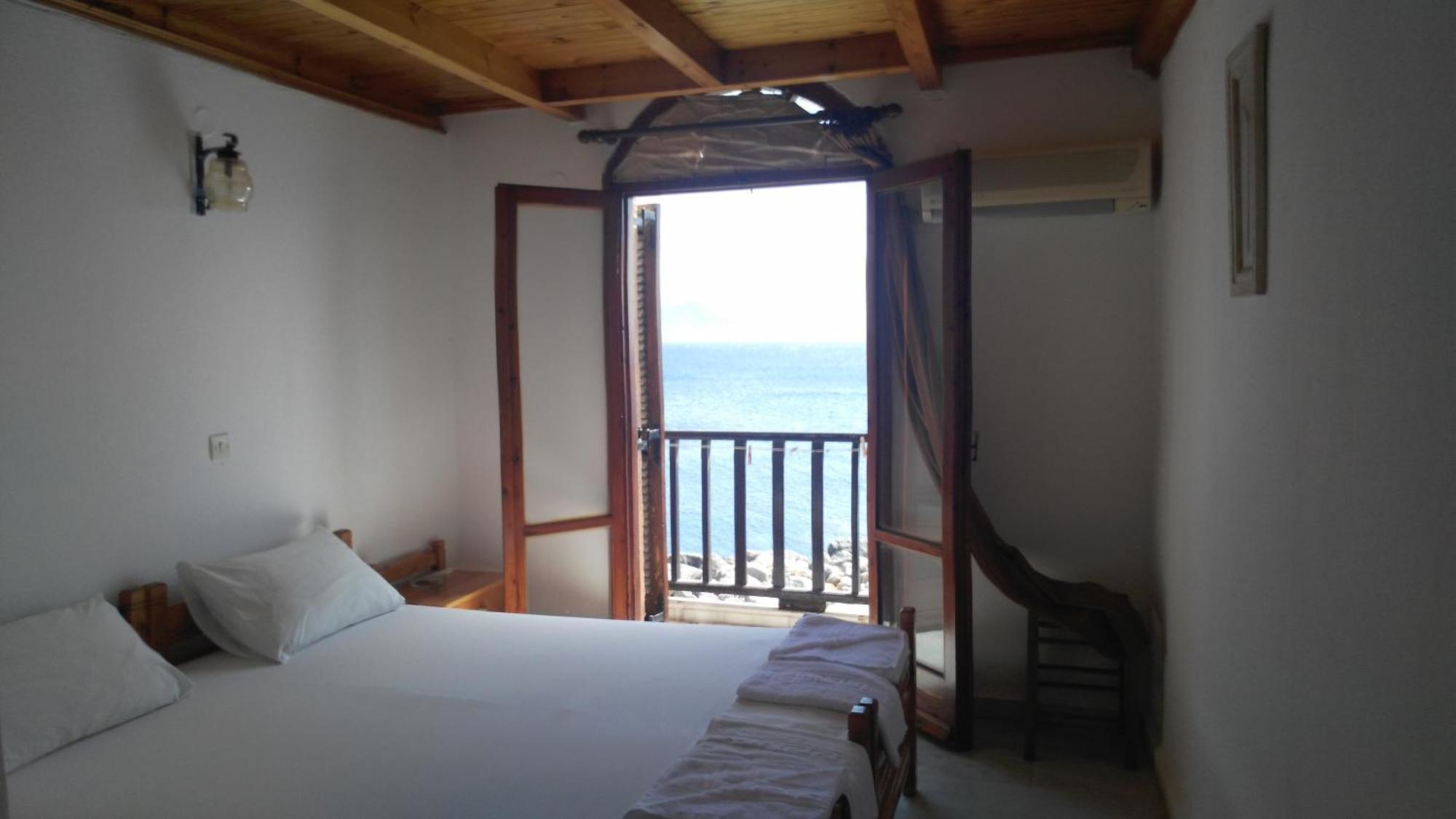 Spamandos Rooms Paleochora Exterior foto