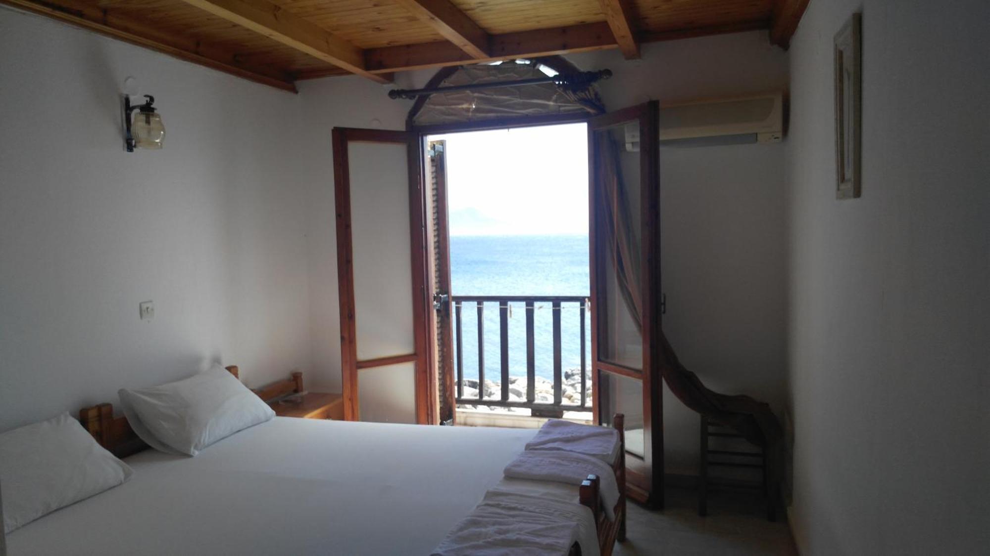 Spamandos Rooms Paleochora Exterior foto