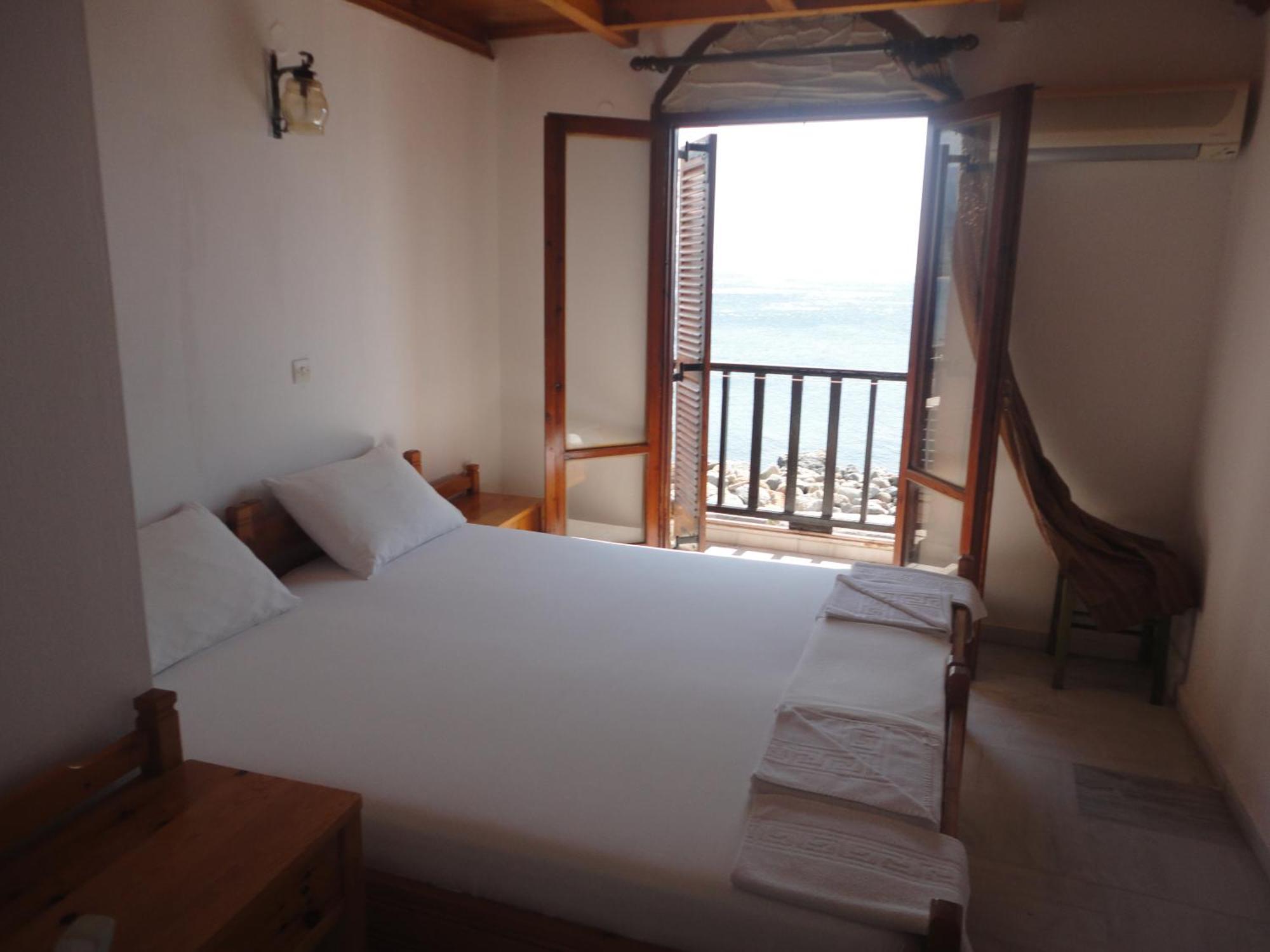 Spamandos Rooms Paleochora Exterior foto